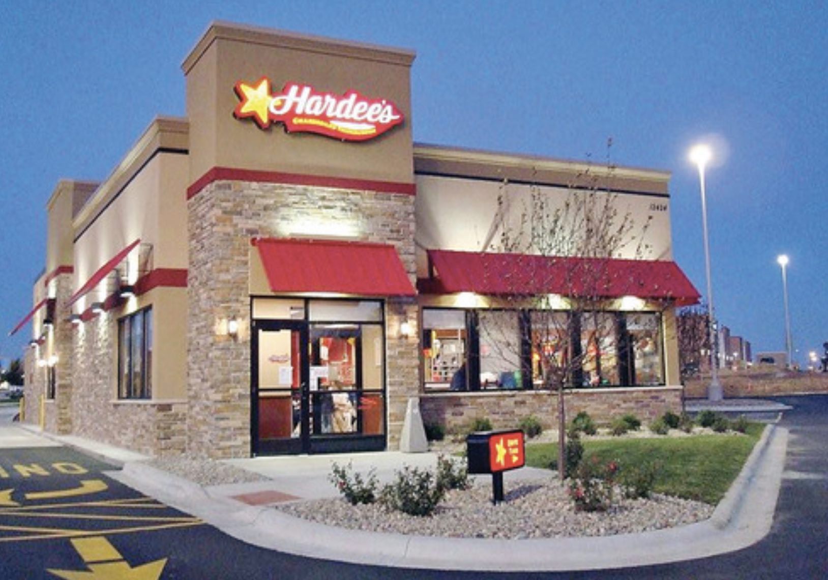 Hardee’s New Nashville Chicken – 4W Mag